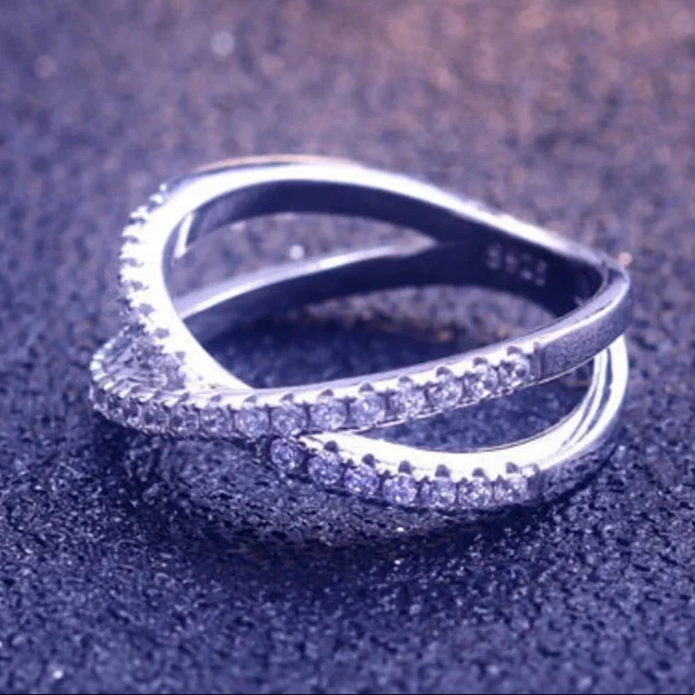 STERLING SILVER CROSS RING - Picture 2 of 5